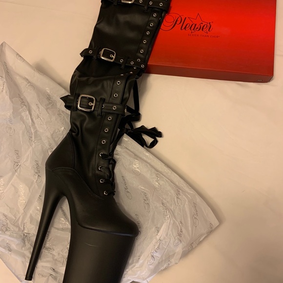 Beyond 3028 - Picture 2 of 8